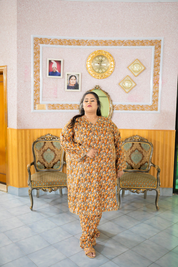 Autumn Vibe – Plus Size Lawn Suit in Leaf Print (2PC) PSW-9499