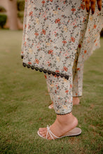 Mint Petal – Plus Size Stitched Floral Suit with Black Lace (2PC) PSW-9496