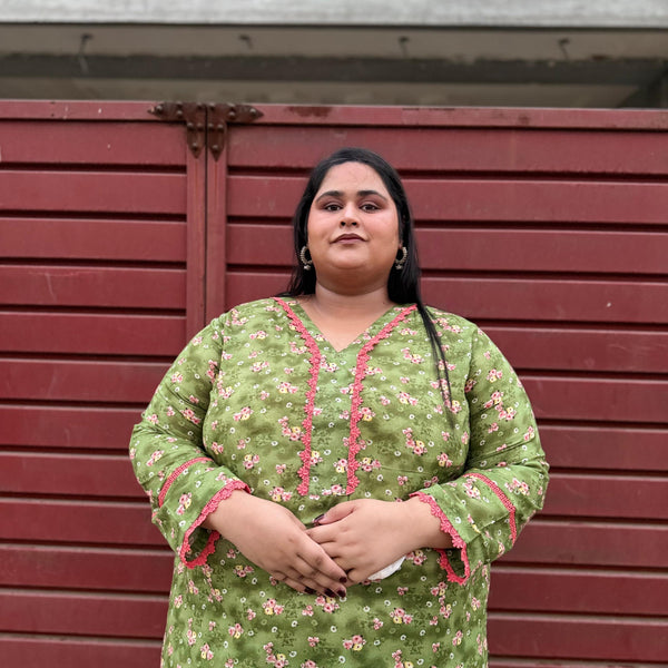 Olive Bloom – Plus Size Stitched Lawn Suit with Lace (2PC) PSW-9498