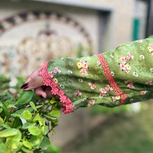 Olive Bloom – Plus Size Stitched Lawn Suit with Lace (2PC) PSW-9498