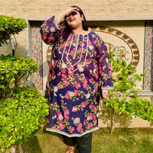 Rose Noir – Plus Size Black Chikankari Floral Kurti For Curvy Women PSW-9628